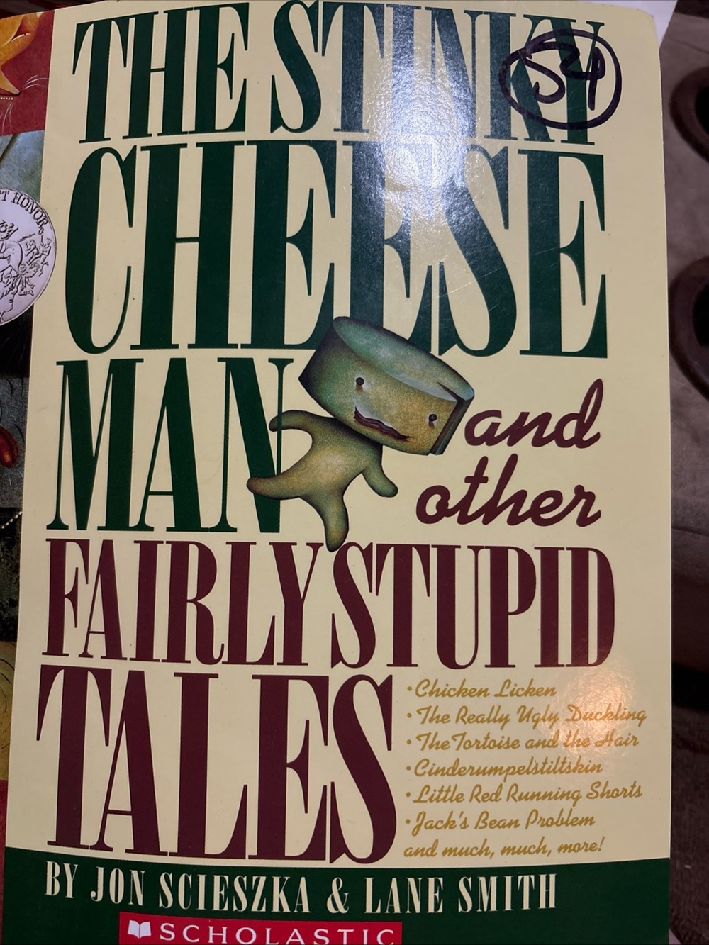 Scholastic The Stinky Cheese Man - Cream/Green/Brown Cover
